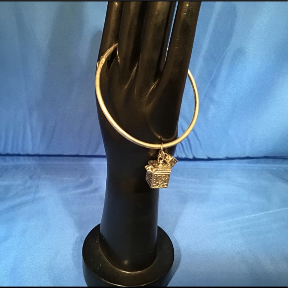 950 sterling bangle w/ prayer box (opens/closes) - Picture 1 of 8